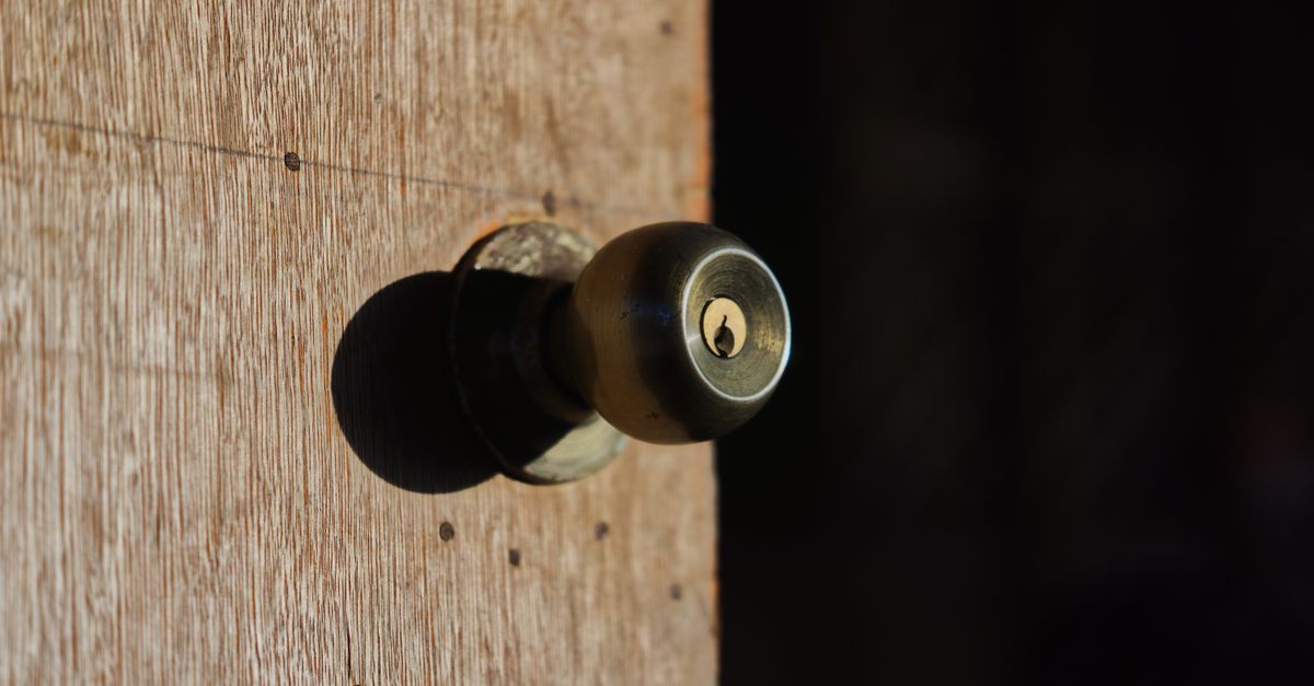 locksmith service technician — Eco Clean Locksmith & Keys