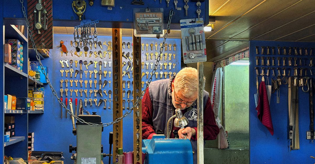 Meeting the Hardware Standards Your Insurance Expects — Eco Clean Locksmith & Keys